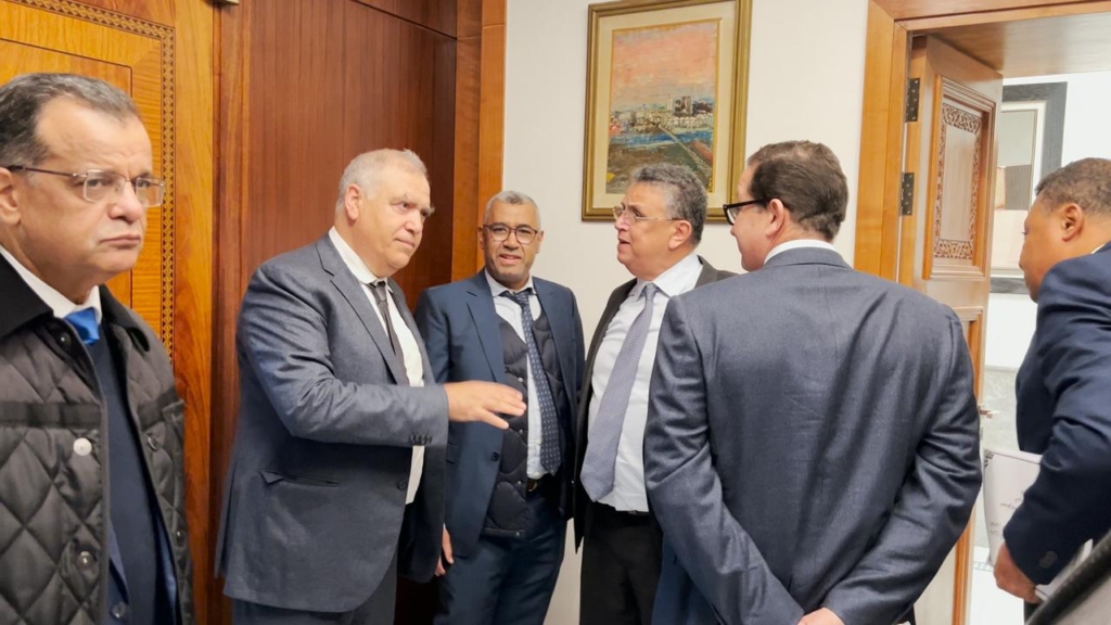 فوضى بالبرلمان.. جدال حاد بين وهبي والبيجيدي ينتهي بطرد نائب وتعليق الجلسة