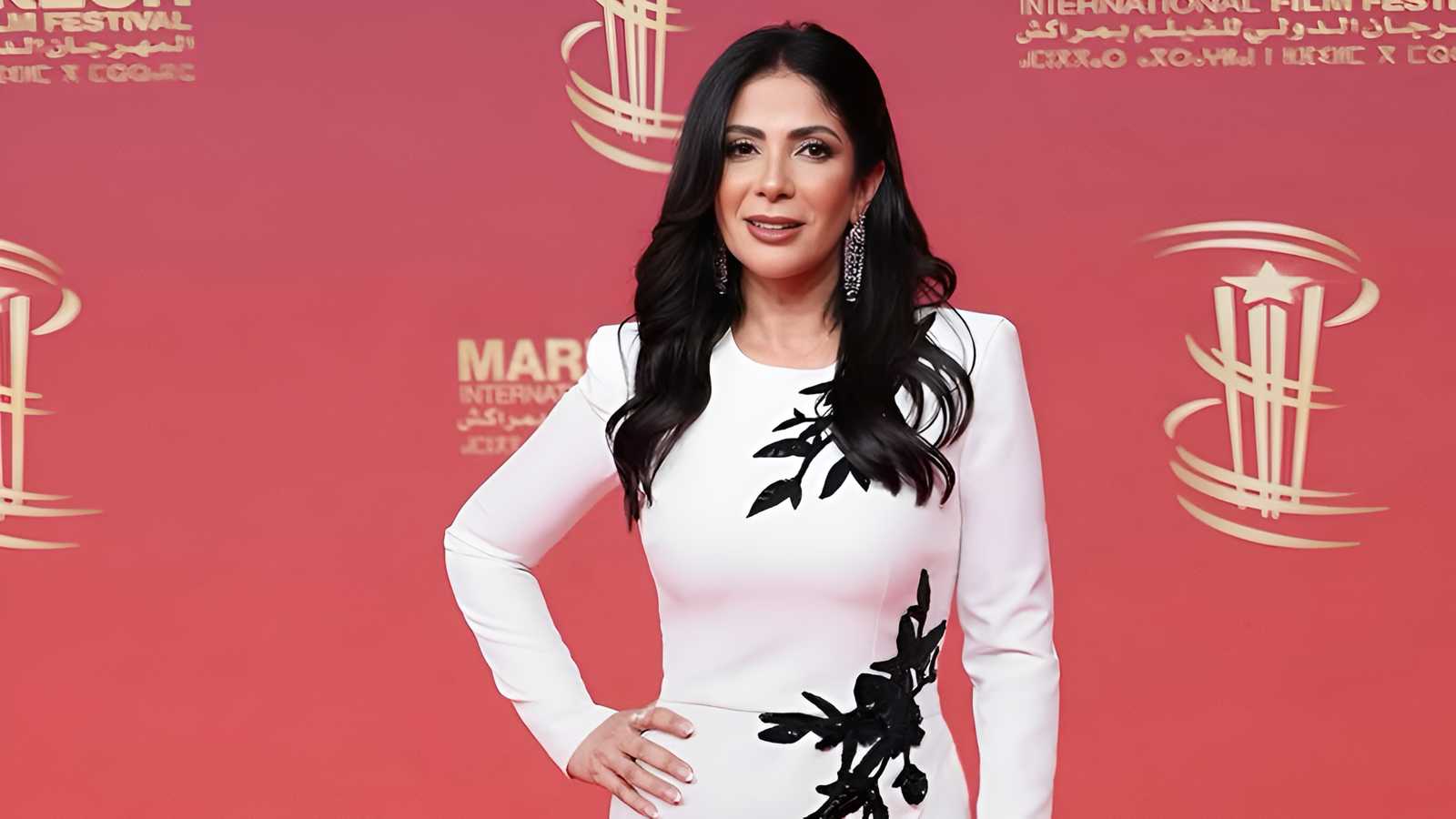 منى زكي: أتقبل الآراء المنتقدة لأدائي دور “أم كلثوم” وهذا أصعب أدواري