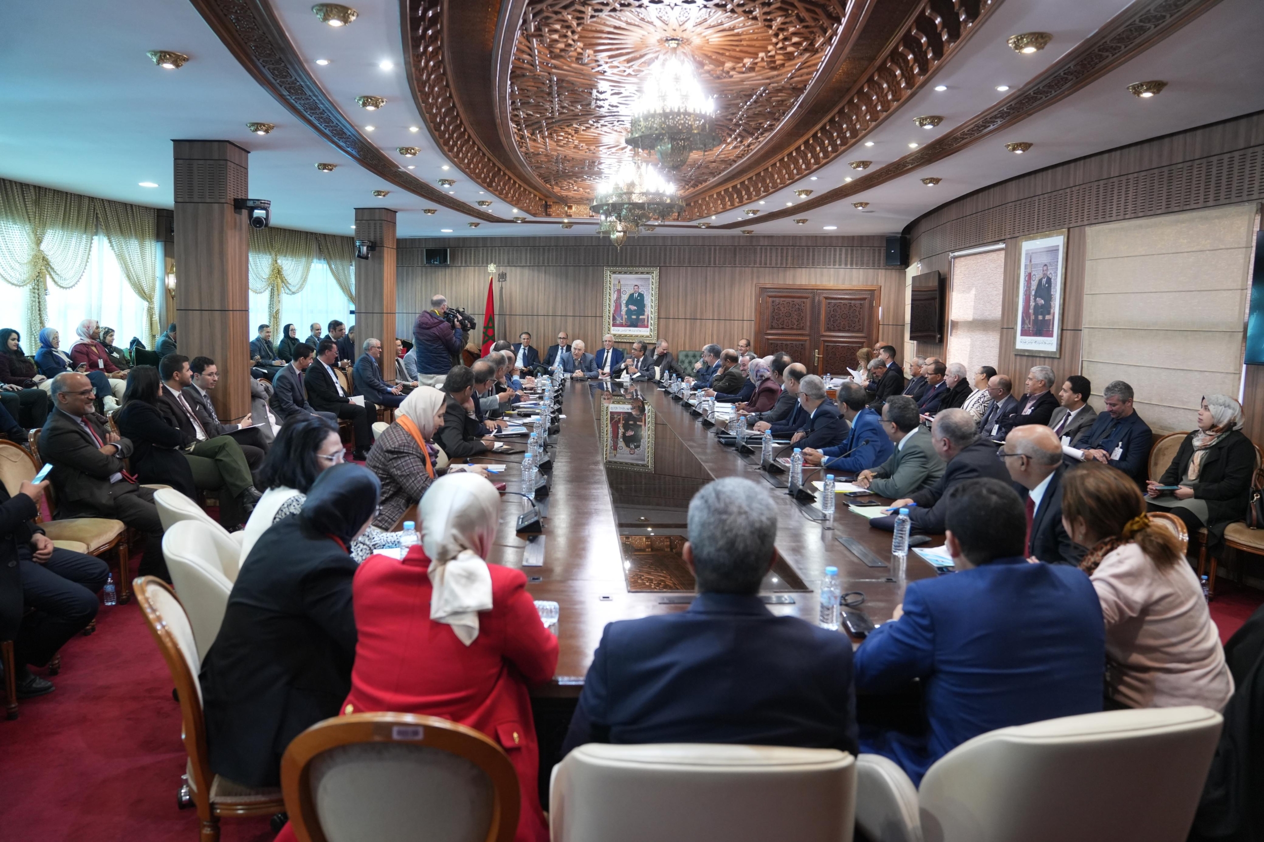 لجنة الداخلية بالمستشارين تمرر مشاريع القوانين الانتخابية بالإجماع