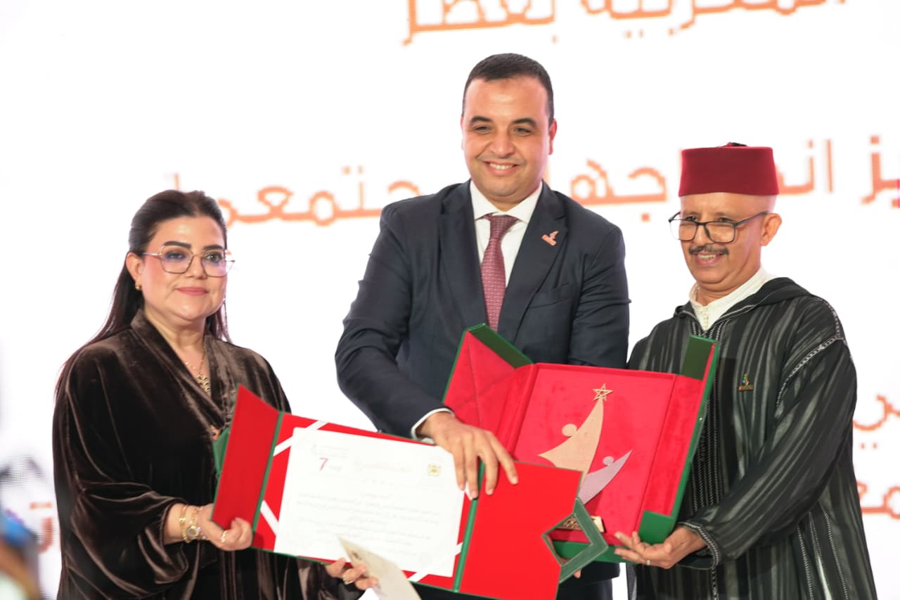 بايتاس يُتوِّج الفائزين بجائزة المجتمع المدني ويؤكد: حققنا 85% من استراتيجية “نسيج”