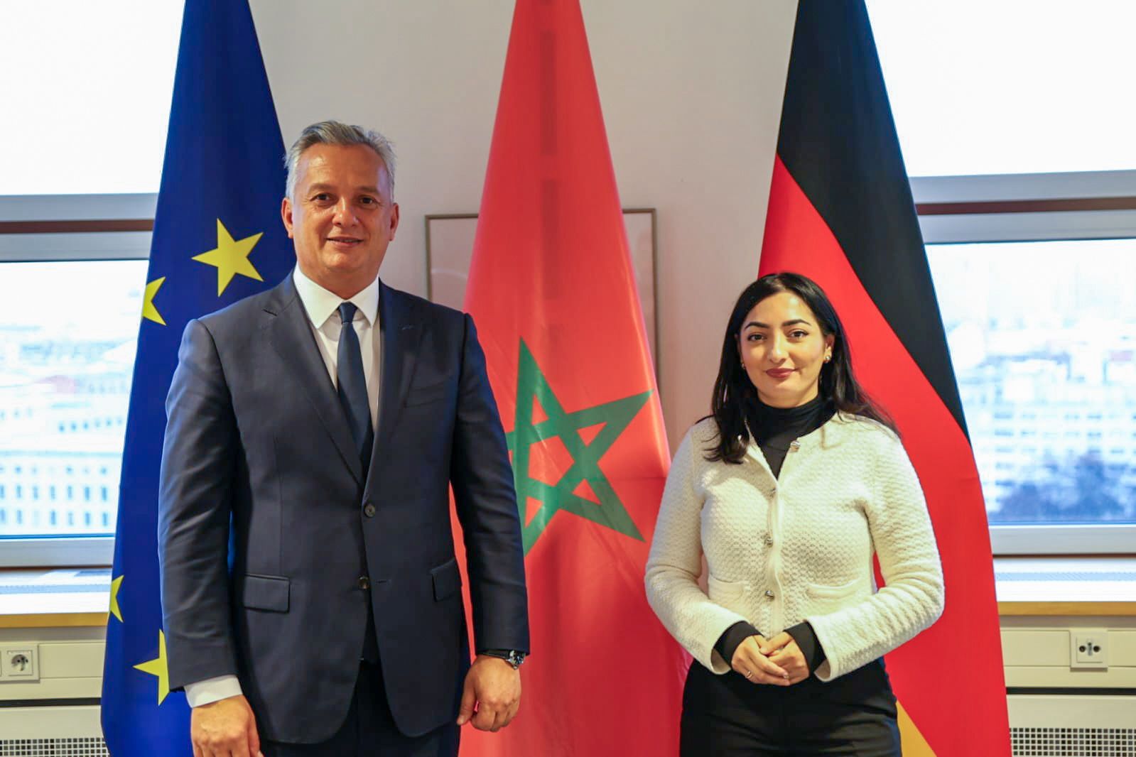 زيدان يجري مباحثات مع نظيرته بألمانيا