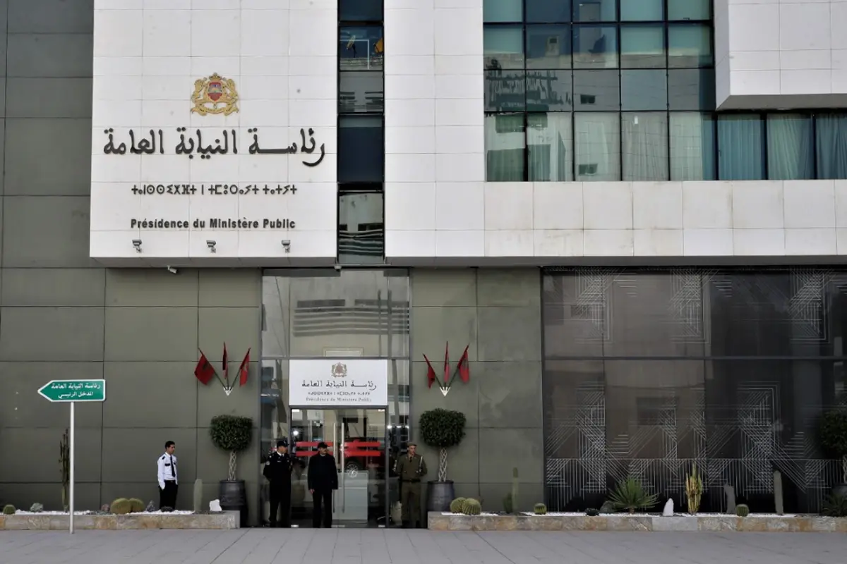 النيابة العامة تشدد تنزيل ضمانات الحراسة النظرية بـ”إلزامية” الفحص الطبي