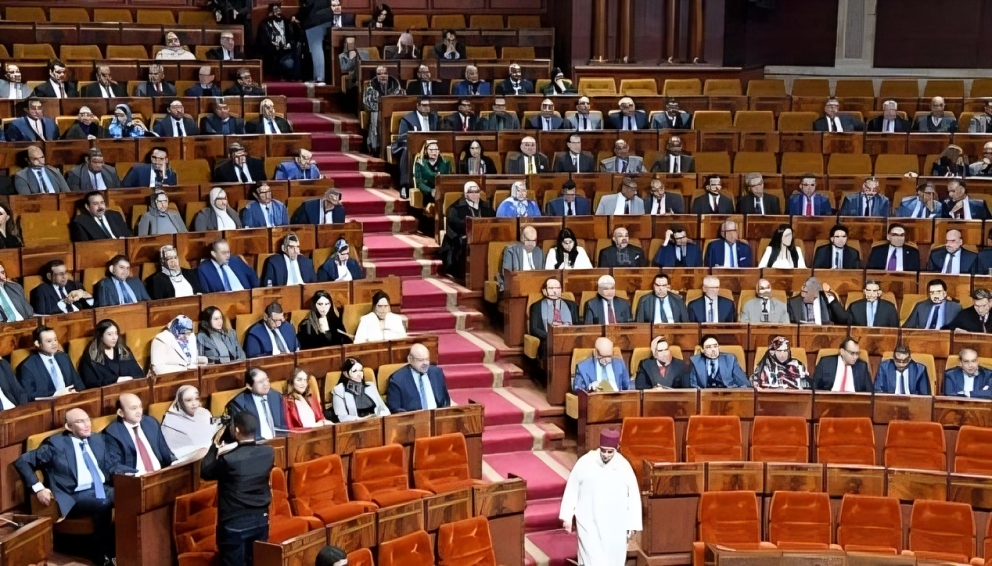 لجنة الأخلاقيات تُبرِّر تعليق اجتماعاتها بضغط رؤساء الفرق النيابية عليها