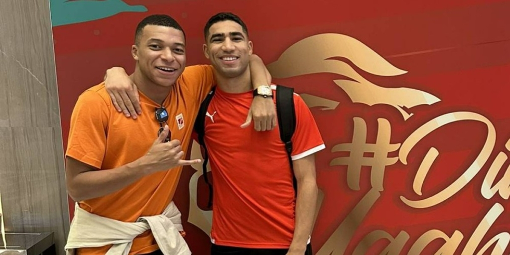 مبابي يحل بالمغرب لمتابعة مباراة المنتخب الوطني ومالي