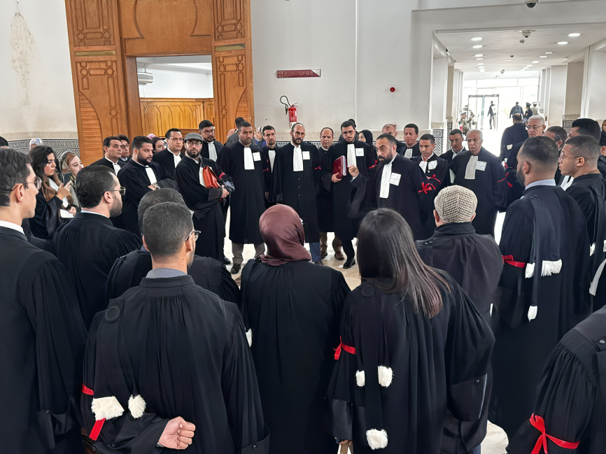 “محامون شباب” يثورون ضد مشروع “تنظيم المهنة” ويُعدِّدُون نقائصه