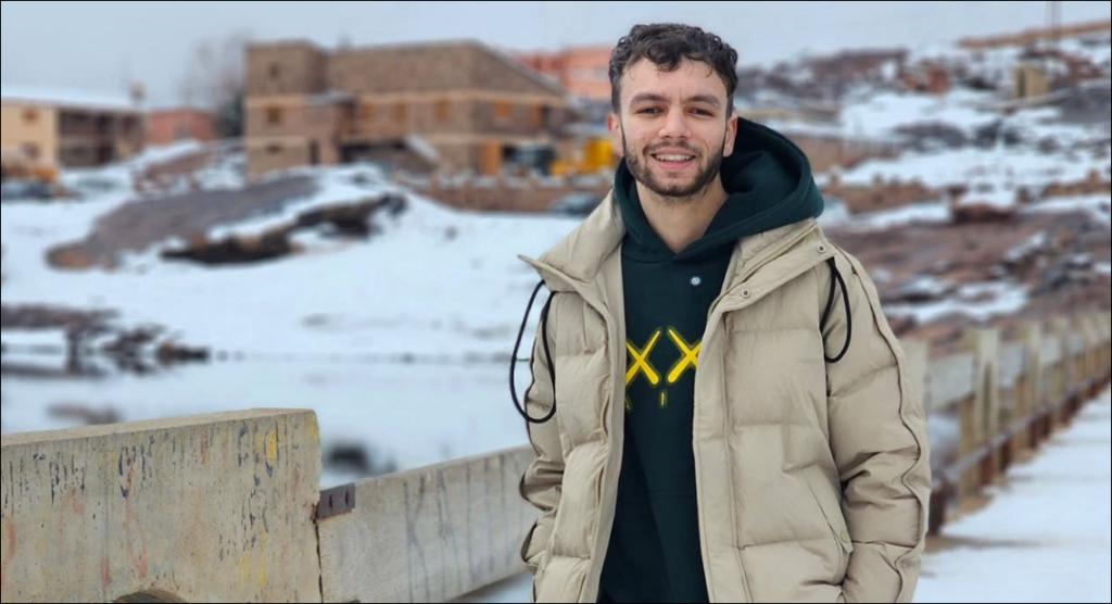 بطل “مقطوع من شجرة” ياسين صواب يغير الوجهة ويتجه إلى الإخراج