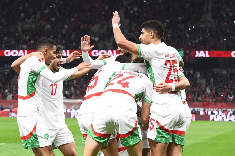 “الأسود” يذهلون الصحافة الإسبانية