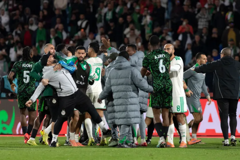 الاتحاد الجزائري يراسل “فيفا” و”الكاف” للتحقيق في مباراة نيجيريا