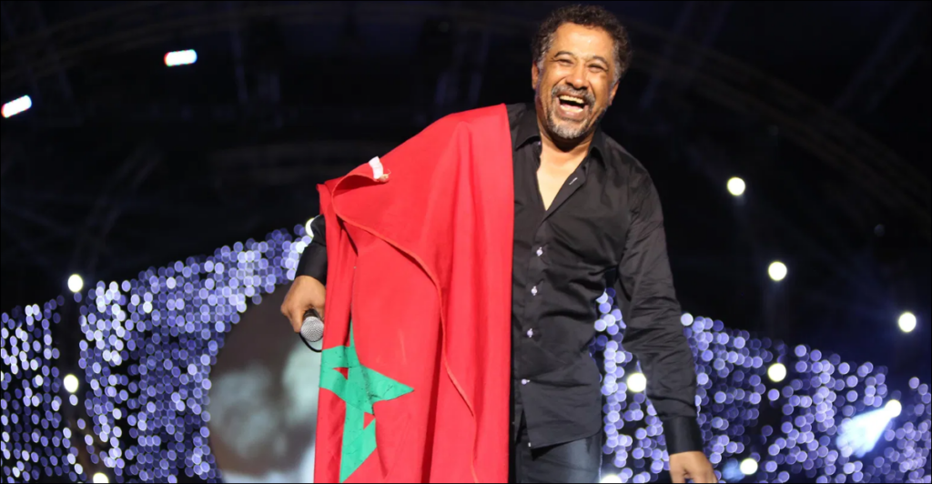 حملة جزائرية ضد الشاب خالد بسبب التحافه بالعلم المغربي خلال حفل غنائي