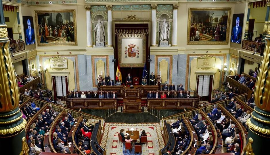 خلافات حول الناتو تثير جدلا غير مسبوق بإسبانيا حول سبتة ومليلية