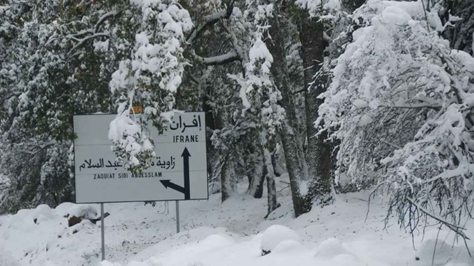 إفران تتوشّح ببهاء الشتاء وتأسر القلوب بسحر الطبيعة
