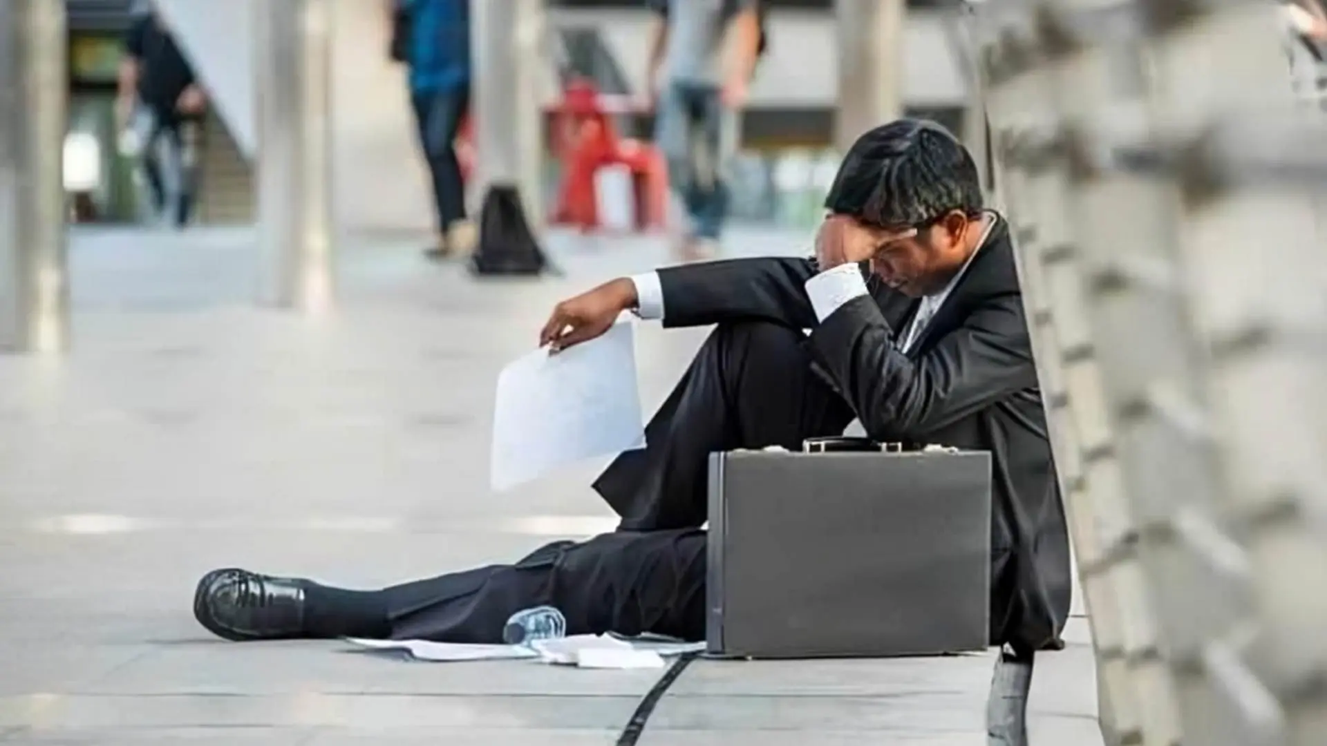 تراجع البطالة بمنطقة الأورو إلى 6,2%