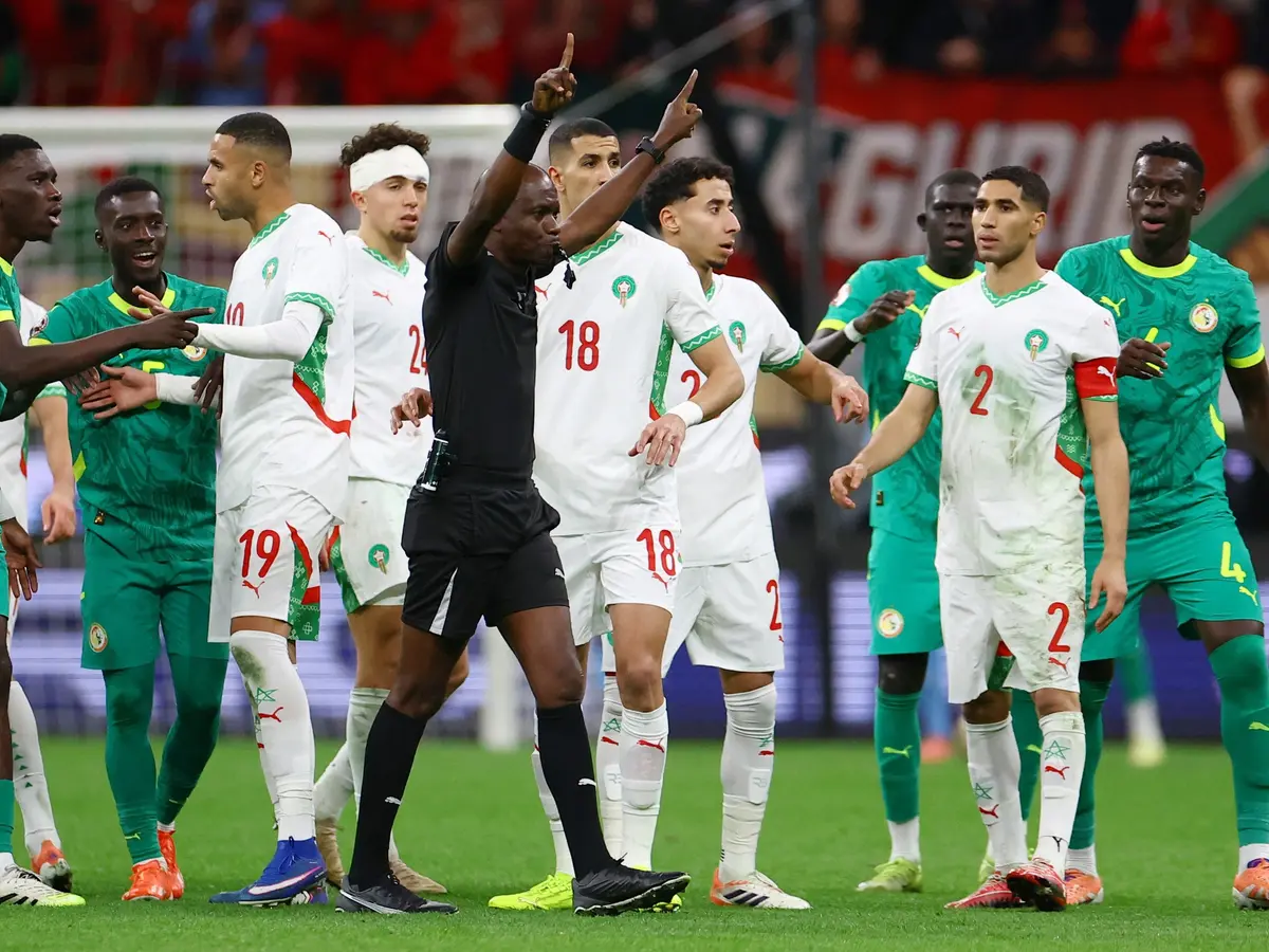 رئيس “الكاف” يعترف بالفشل.. وبوبحي: كان يجب تحيين اللوائح بعد فضيحة رادس