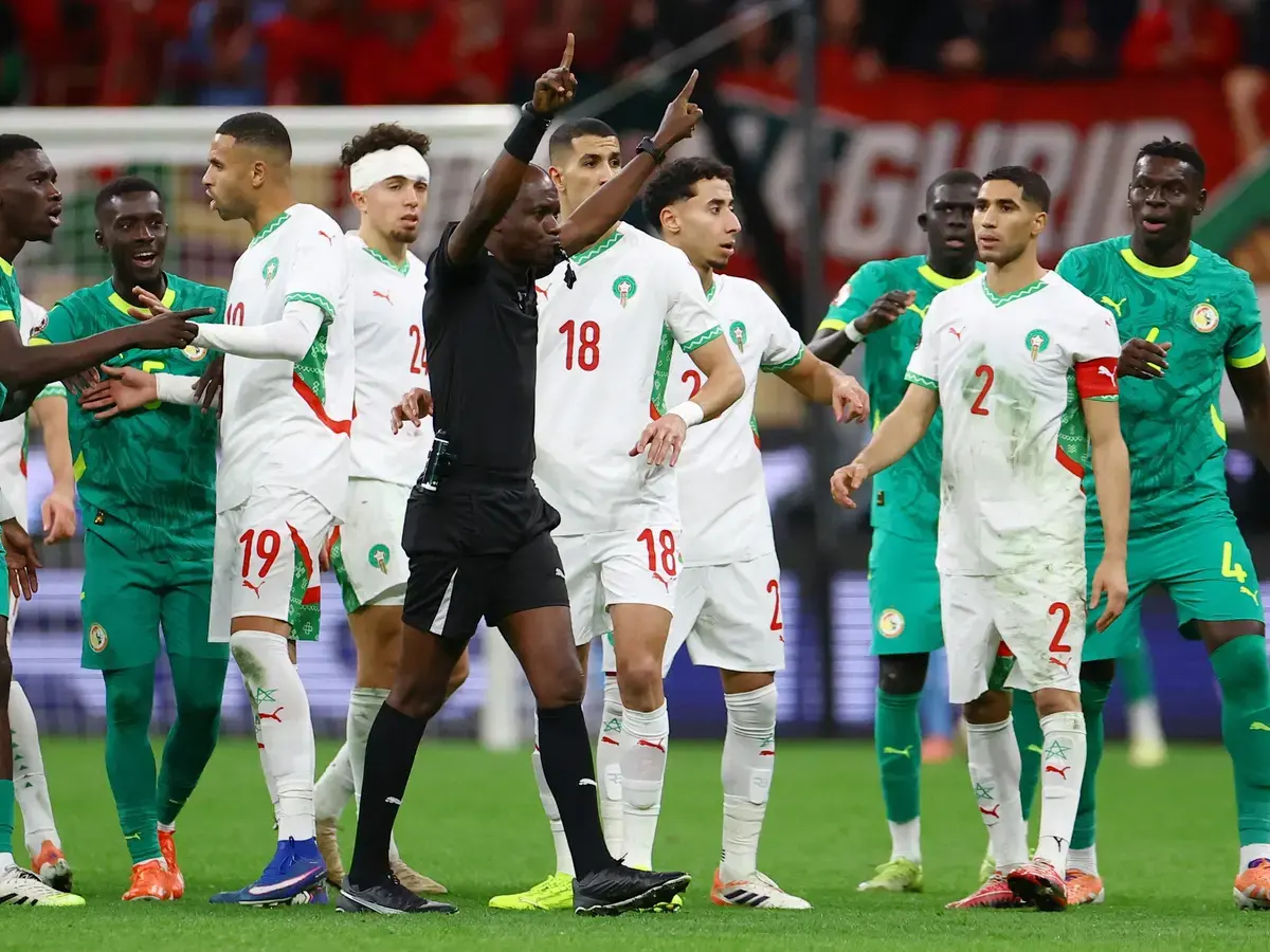 رئيس “الكاف” يعترف بالفشل.. وبوبحي: كان يجب تحيين اللوائح بعد فضيحة رادس