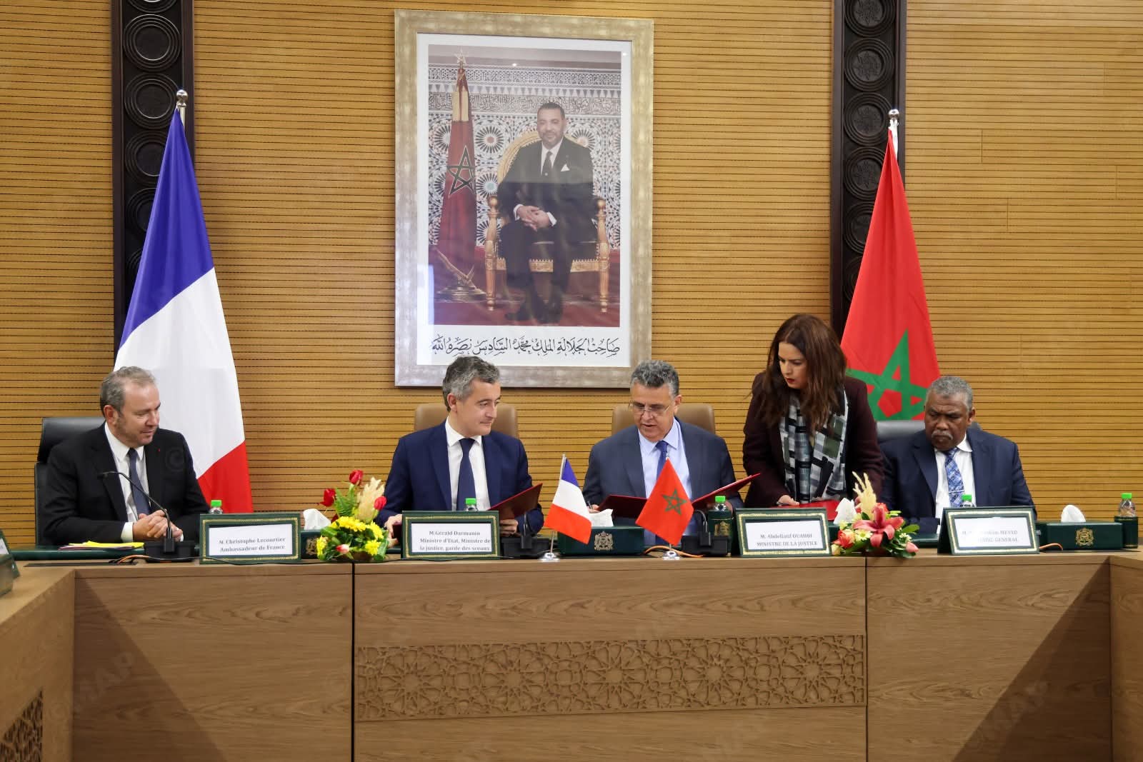 دارمانان  يدعو لبناء محور هيكلي باريس البيضاء بمجال التحكيم الدولي