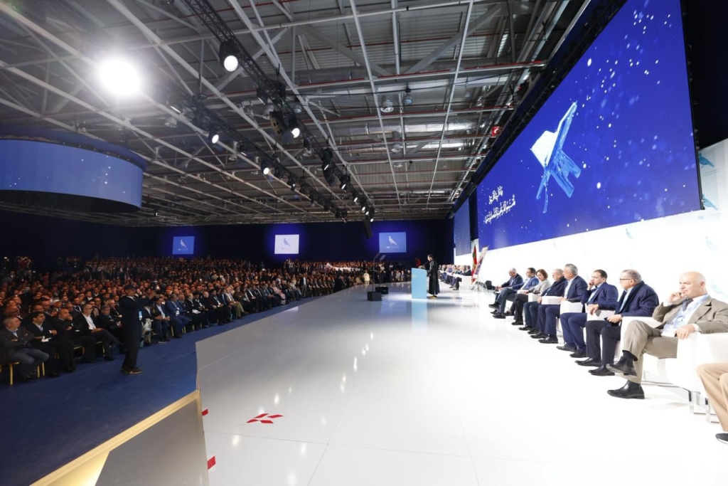 دموع أخنوش تفتتح المؤتمر الاستثنائي لحزب التجمع الوطني للأحرار
