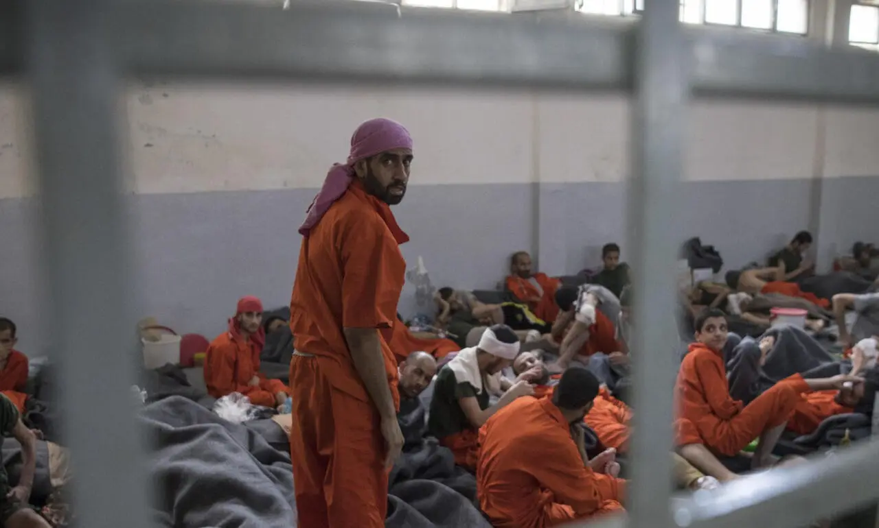 187 مغربيا معتقلا يرحلون من سوريا للعراق و”هيومن رايتس” تحذّر