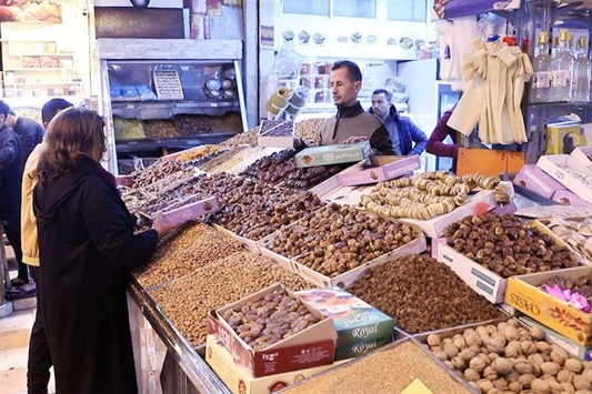 حركة تجارية تسبق شهر رمضان بوجدة