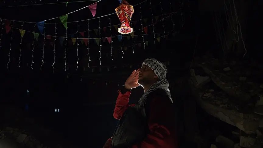 بين الخيام وأنقاض المنازل.. غزة تستقبل رمضان بذاكرة الفقد وأمل الانفراج