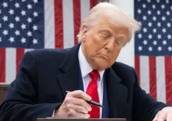 ترامب يوقع مرسوما لتخفيف تكاليف السكن والقروض العقارية