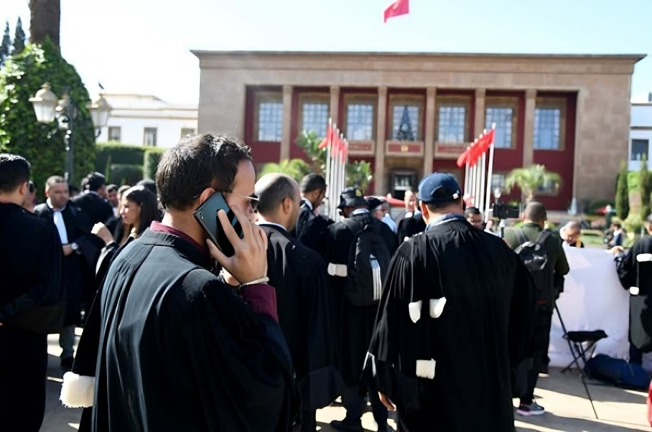 لقاء مرتقب اليوم بين الحكومة والمحامين لتدشين مشاورات “قانون المهنة”