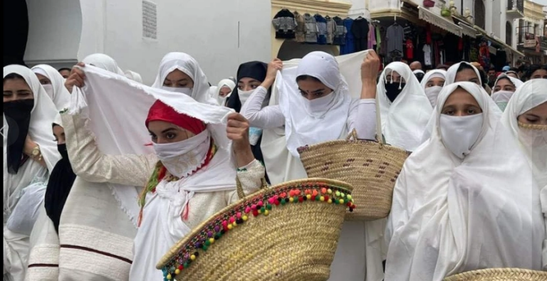 الصناعة التقليدية 20 الزي التقليدي “أيقونة” رمضانية تنهل من معين التراث الوجدي الأصيل