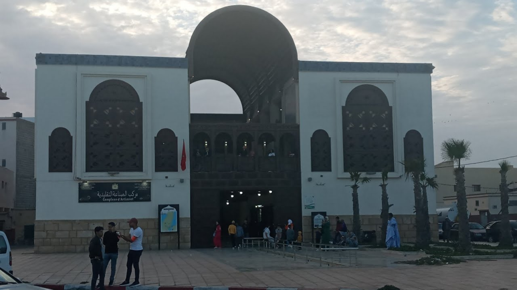 مركب الصناعة التقليدية وجهة مفضلة للتسوق والروحانية بالداخلة