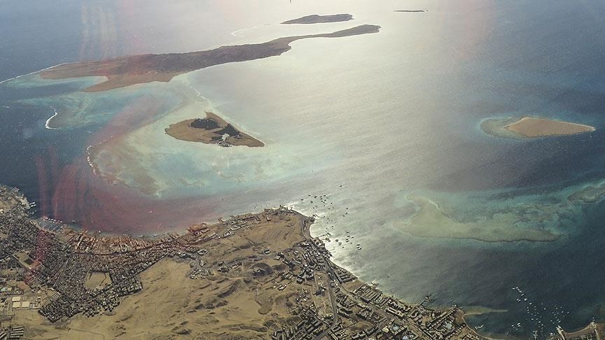 إيران تخنق شحنات النفط عبر مضيق هرمز