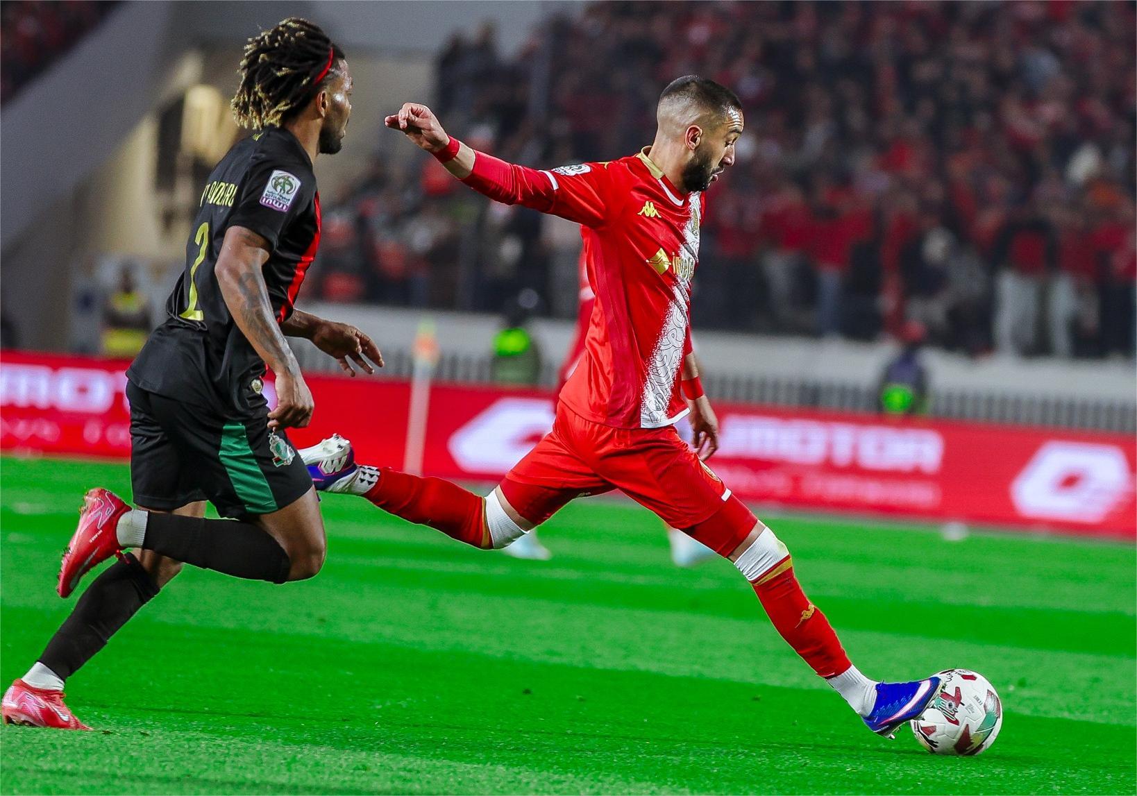صراع الصدارة يشتعل في آخر جولات ذهاب الدوري المغربي