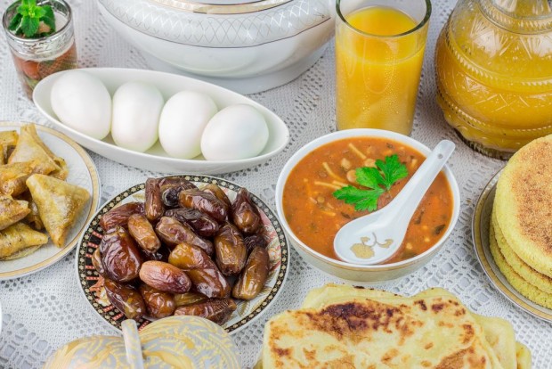 رمضان على إيقاع الغربة.. سائقون وطلبة مغاربة يصومون بعيدا عن دفء العائلة