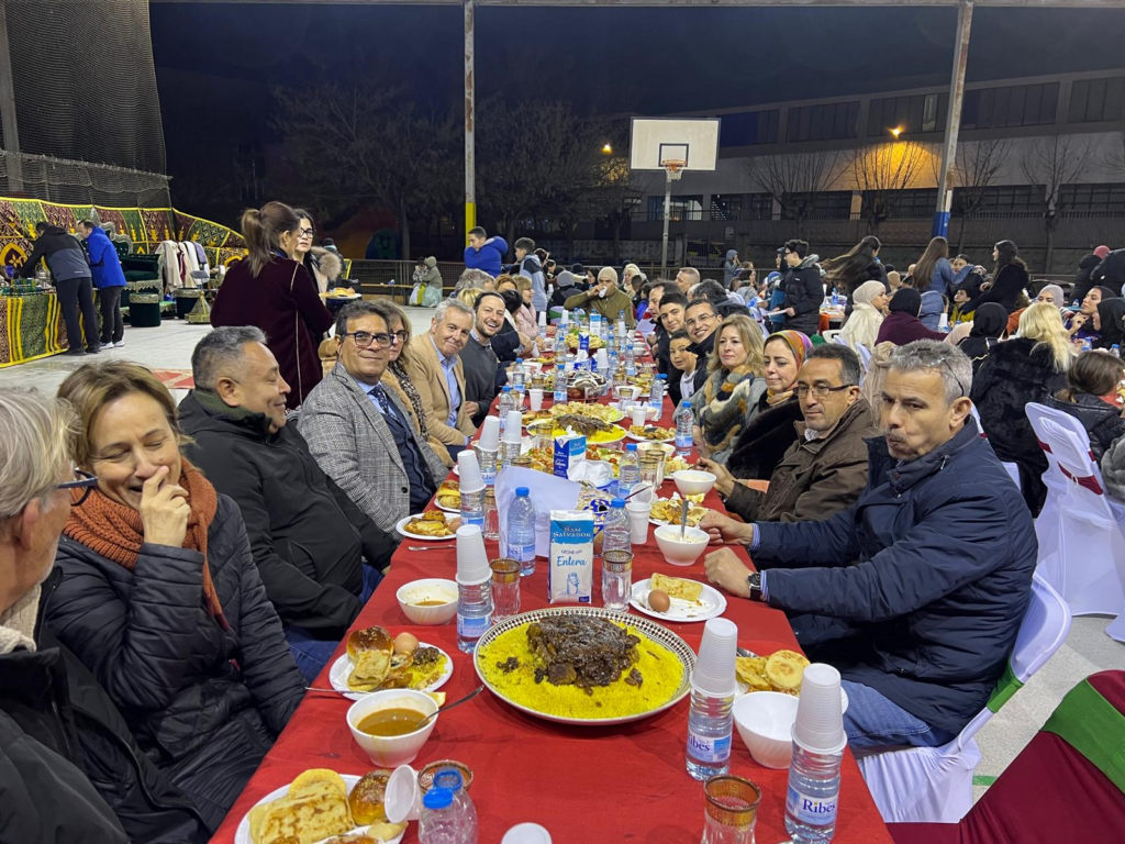 الجالية المغربية تحيي تقاليد رمضان وتنسج جسور التعايش بقلب مدريد