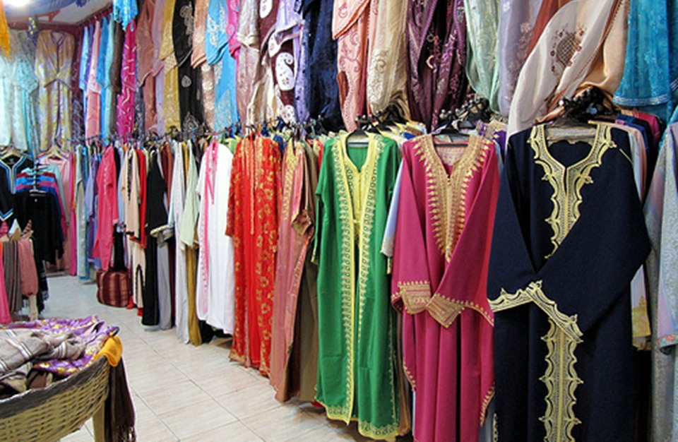 انتعاش أسواق الألبسة التقليدية مع قرب العيد بتارودانت