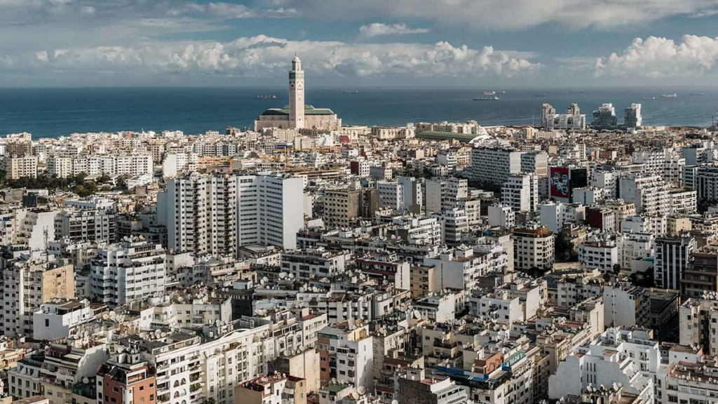 جماعة البيضاء تتجه لإجبار البيضاويين على صباعة منازلهم لإنهاء الفوضى البصرية