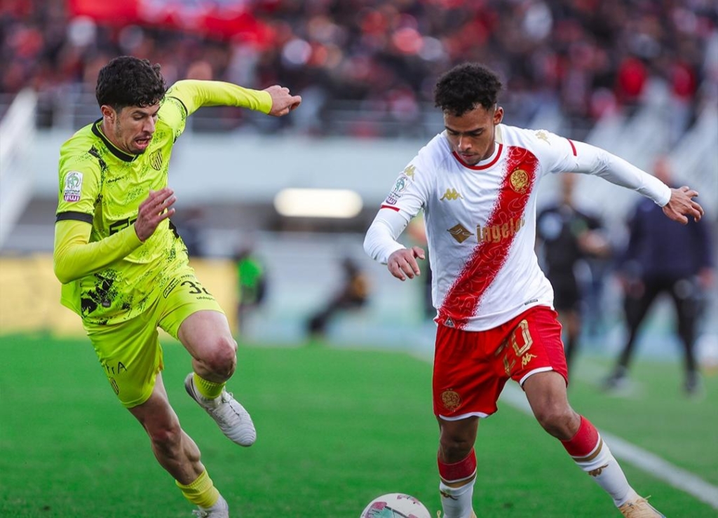 المغرب الرياضي الفاسي يعمق جراح الوداد وينفرد بصدارة ترتيب البطولة الاحترافية