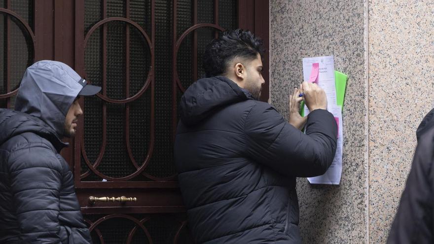 التسوية الجماعية للمهاجرين بإسبانيا.. هذه شروط الاستفادة ومساطر التقديم