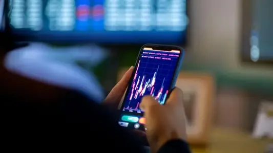 كيف حقق متداولون أرباحاً بالملايين بعد تصريحات ترامب؟