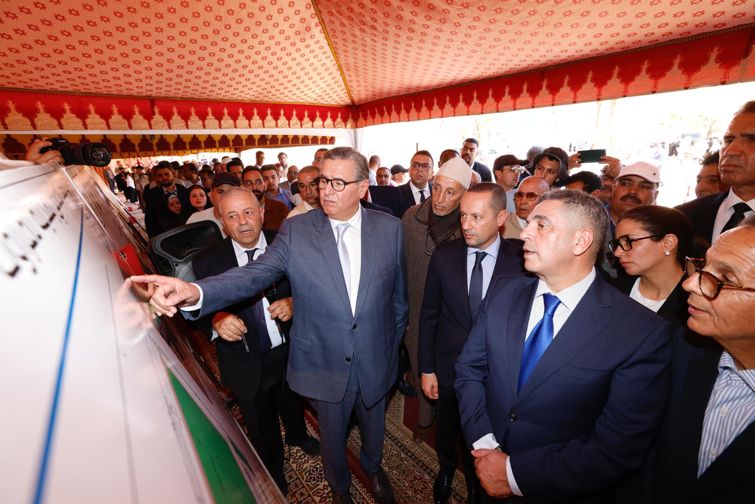 رئيس الحكومة يعطي انطلاقة مجموعة من المشاريع التنموية بتافراوت