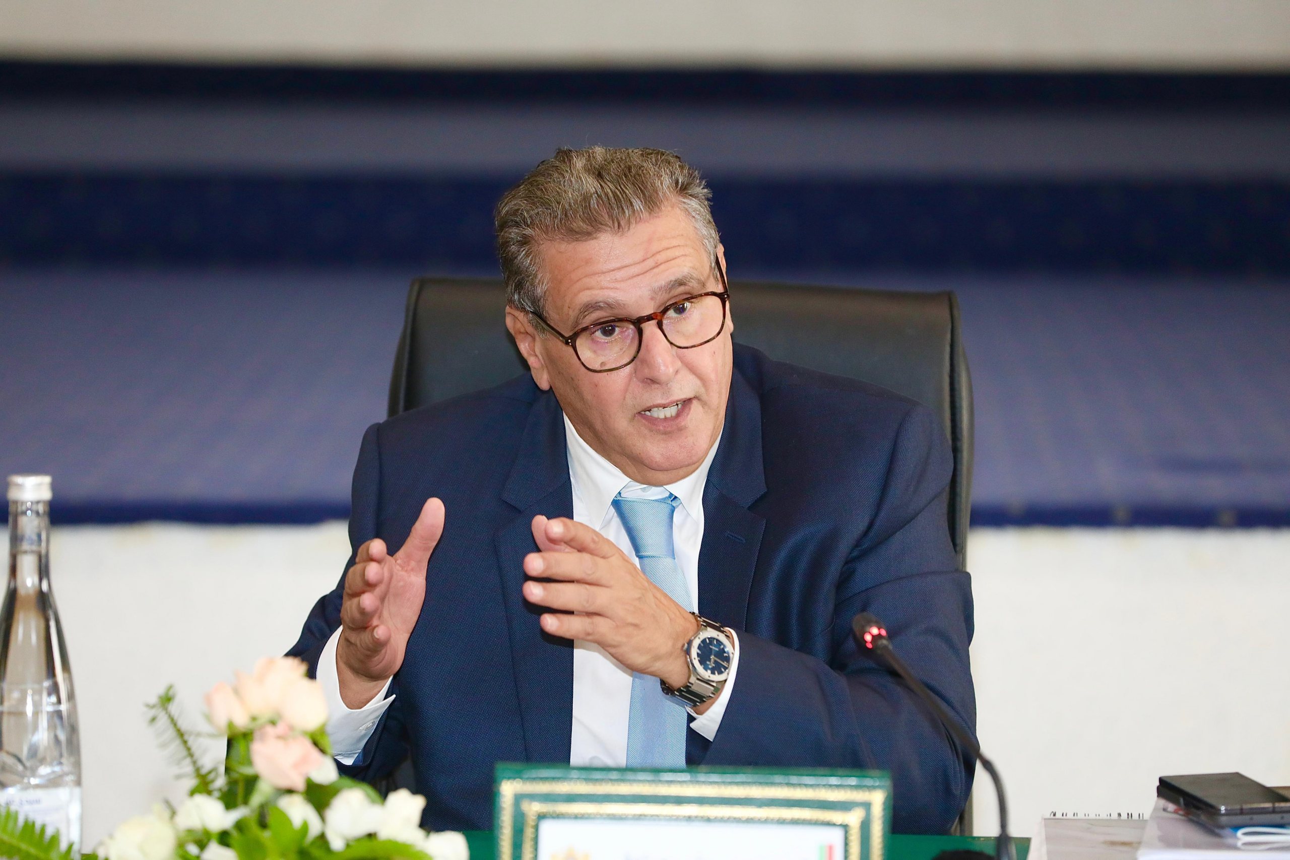 أخنوش يرد على بنكيران ويرفض استغلال الحالات الاجتماعية انتخابيا