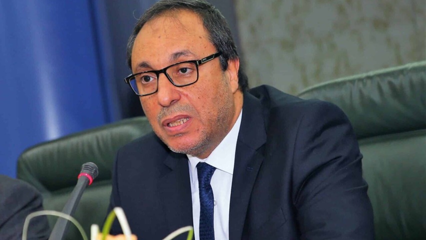 عمارة يجري محادثات مع نظيره الصيني