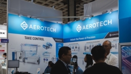 “AéroTech” يقرب التلاميذ من مهن الطيران والابتكار