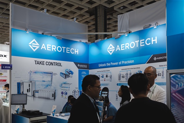 “AéroTech” يقرب التلاميذ من مهن الطيران والابتكار