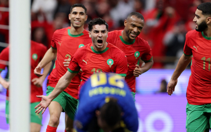 رحيل غوارديولا يفتح أبواب مانشستر سيتي لنجم المنتخب المغربي