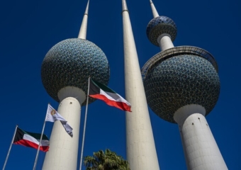 الكويت تعلن التصدي لهجمات صاروخية وطائرات مسيرة “معادية”