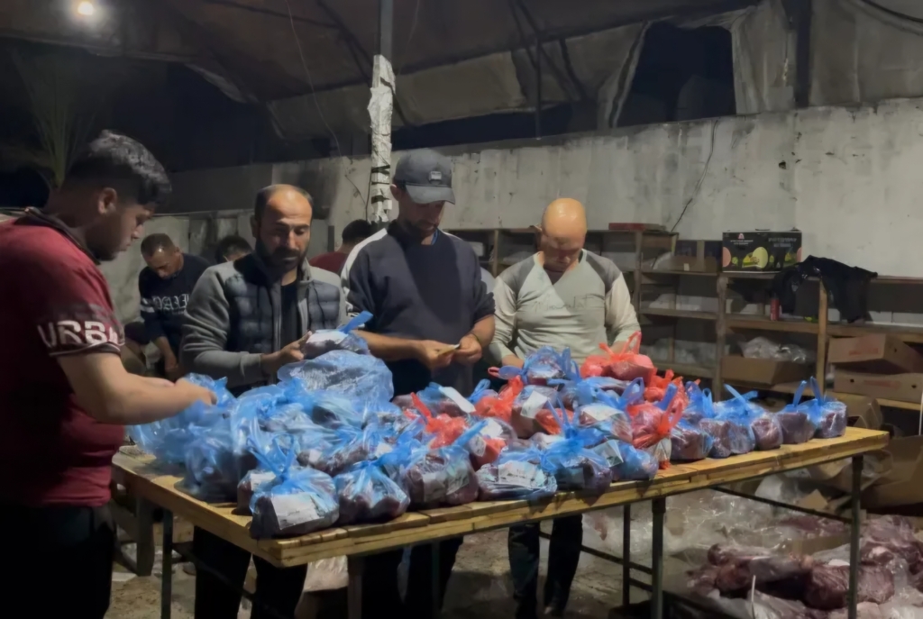بلا ثلاجات أو غاز.. كيف يتعامل سكان غزة مع لحوم العيد؟