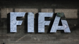 “الفيفا” تقر تعديلات تحكيمية جديدة قبل المونديال