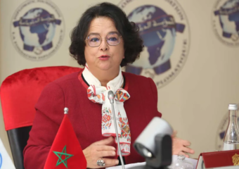 أخرباش تدعو المنصات الرقمية لوقف الربح من الأخبار المضللة