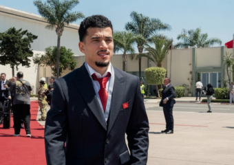 أزمة تأشيرة تُخلّف الواحدي عن رحلة أمريكا.. والجامعة تستعين بمعمر كإجراء احترازي