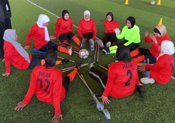مع انطلاق المونديال.. مبتورات أطراف بغزة يطاردن حلم كرة القدم