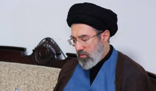 خامنئي يوجه رسالة للإيرانيين بعد الاحتجاجات