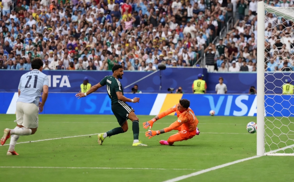 بأداء بطولي.. المنتخب السعودي يخرج بتعادل ثمين أمام الأوروغواي